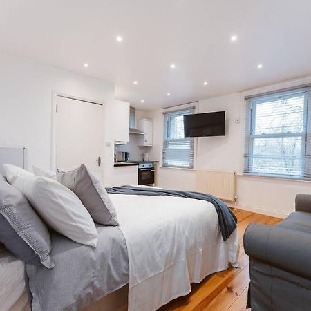 Your Lovely Studio Flat- West3 Londra Esterno foto